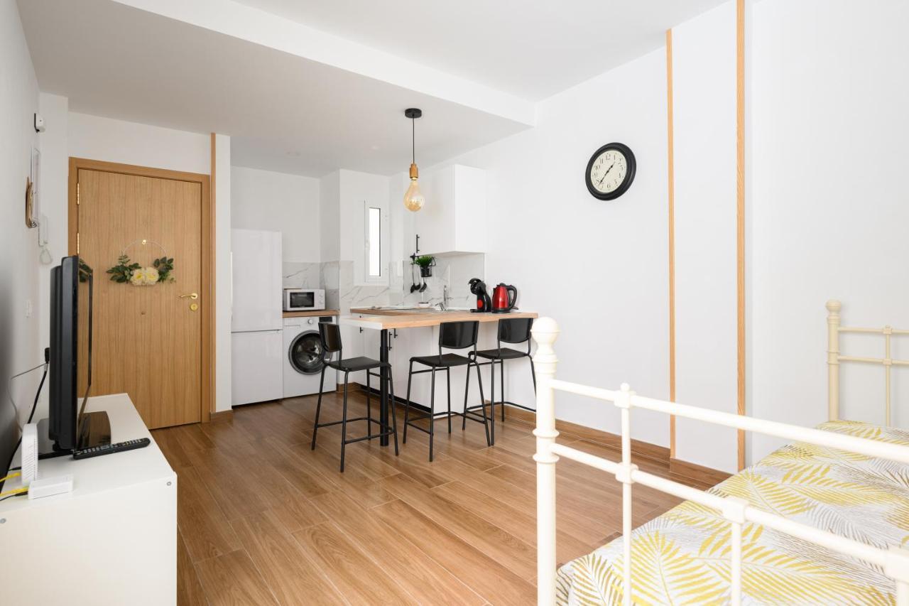 Rosales Canteras Apartment *
